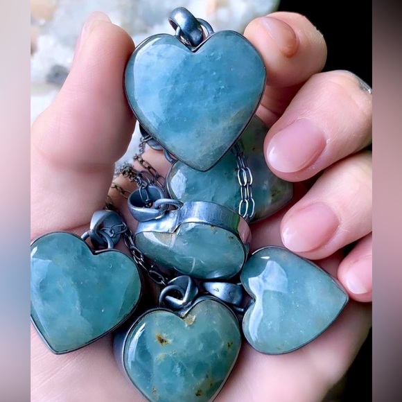NWOT Aquamarine heart necklace - Picture 1 of 4